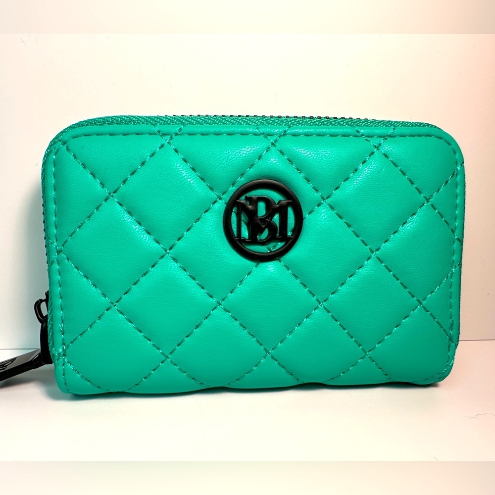 MINOR IMPERFECTIONS Badgley Mischka small Diamond Coin Purse / Wallet Green NWT